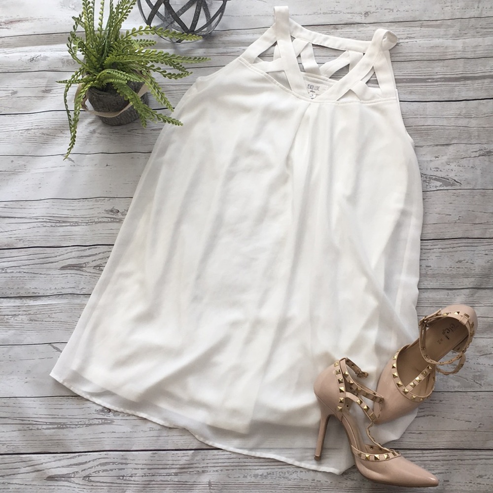 White dress - Picture 1 of 2